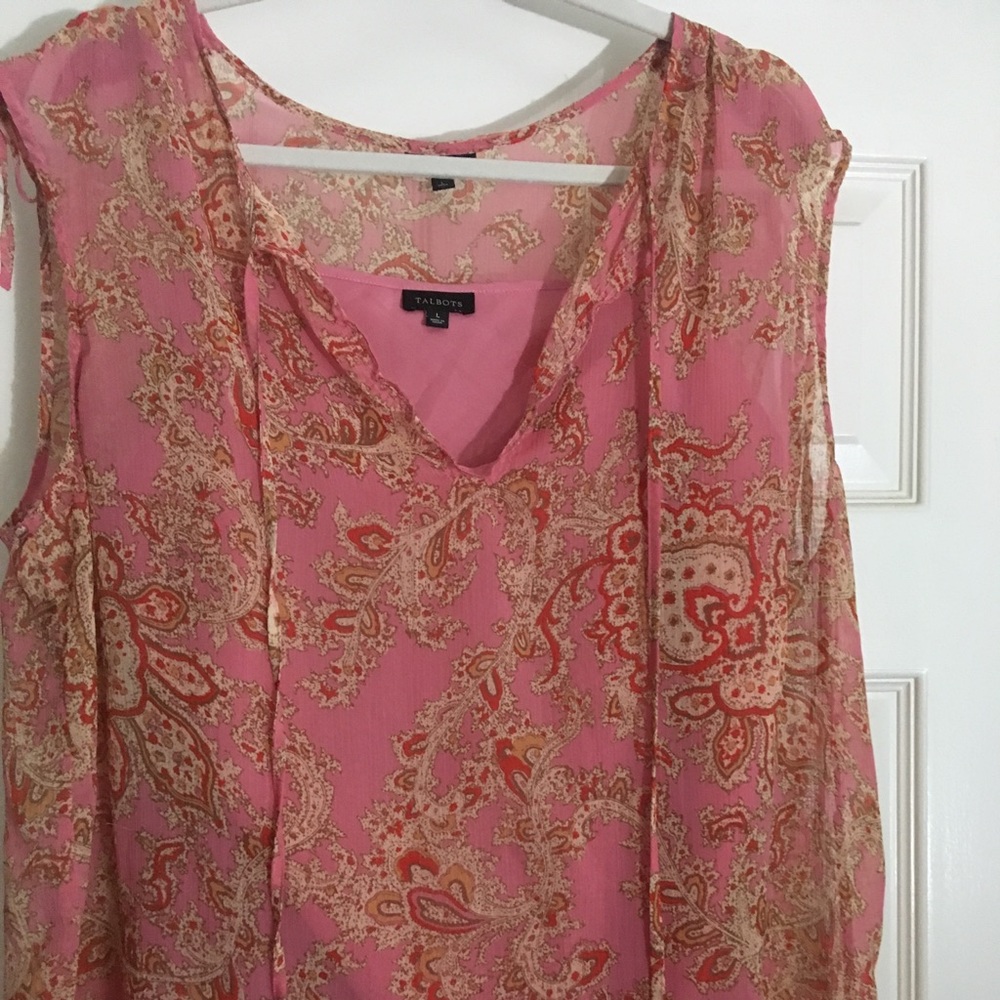 Beautiful light top and cami. Great on hot days